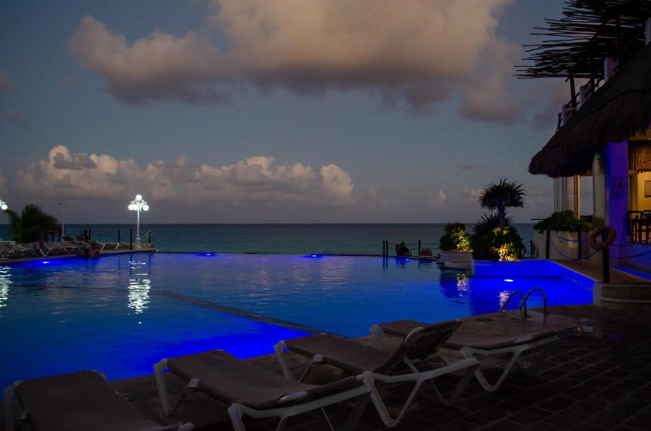 Cancun Plaza Sea View Exterior photo
