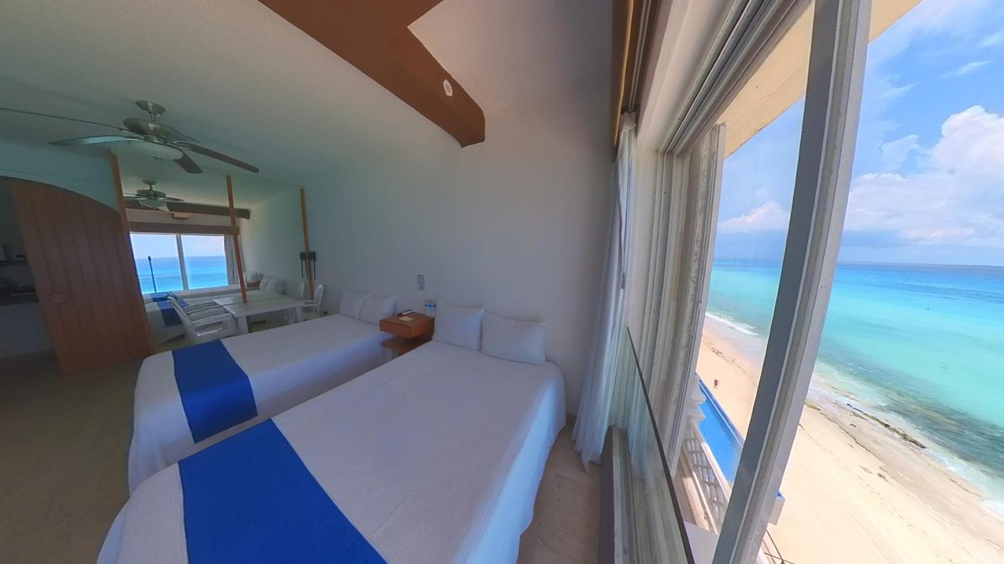 Cancun Plaza Sea View Exterior photo