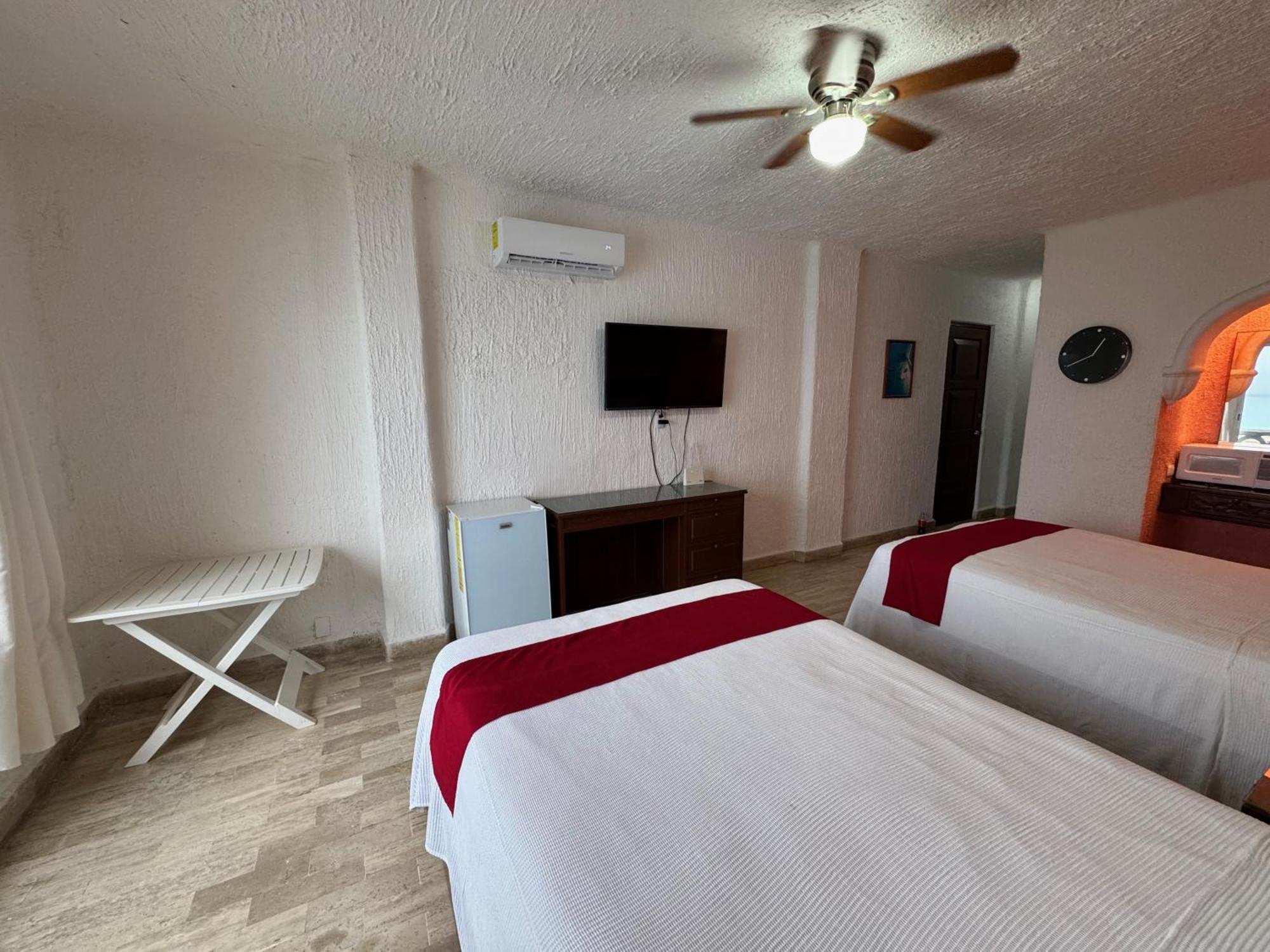 Cancun Plaza Sea View Exterior photo